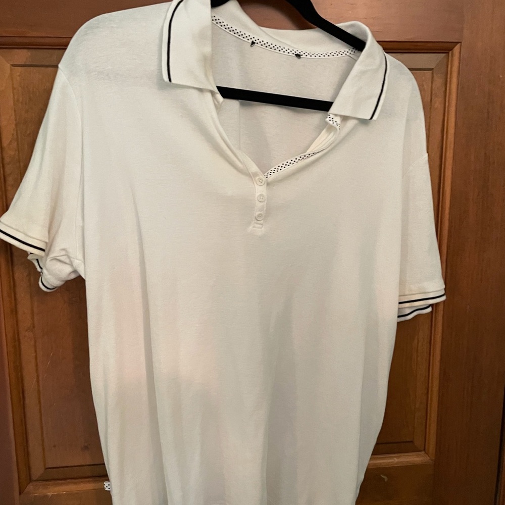 White Polo shirt 2X with black accent.